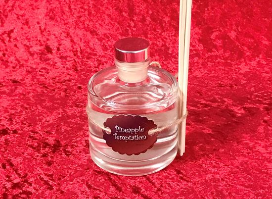 Picture of PINEAPPLE & FRANGIPANI REED DIFFUSER