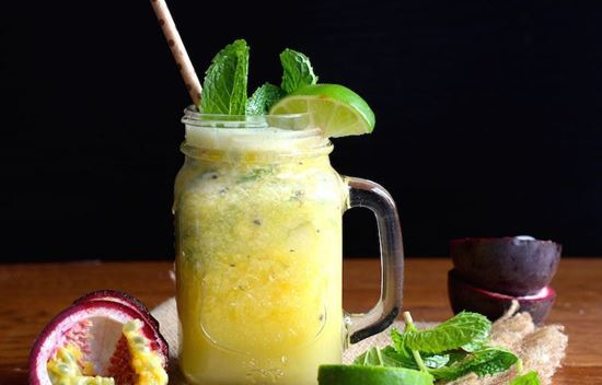 Picture of SOY WAX MELTS - MANGO AND PASSIONFRUIT MOJITO